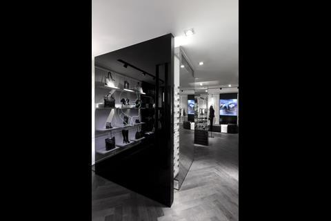 Karl Lagerfeld, Paris